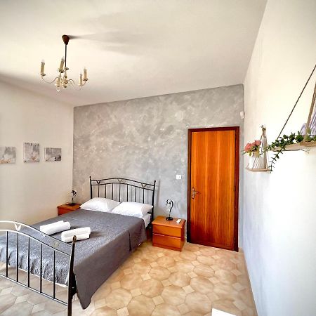 Casa Vacanze "Sautufao" Santa Venerina Bagian luar foto
