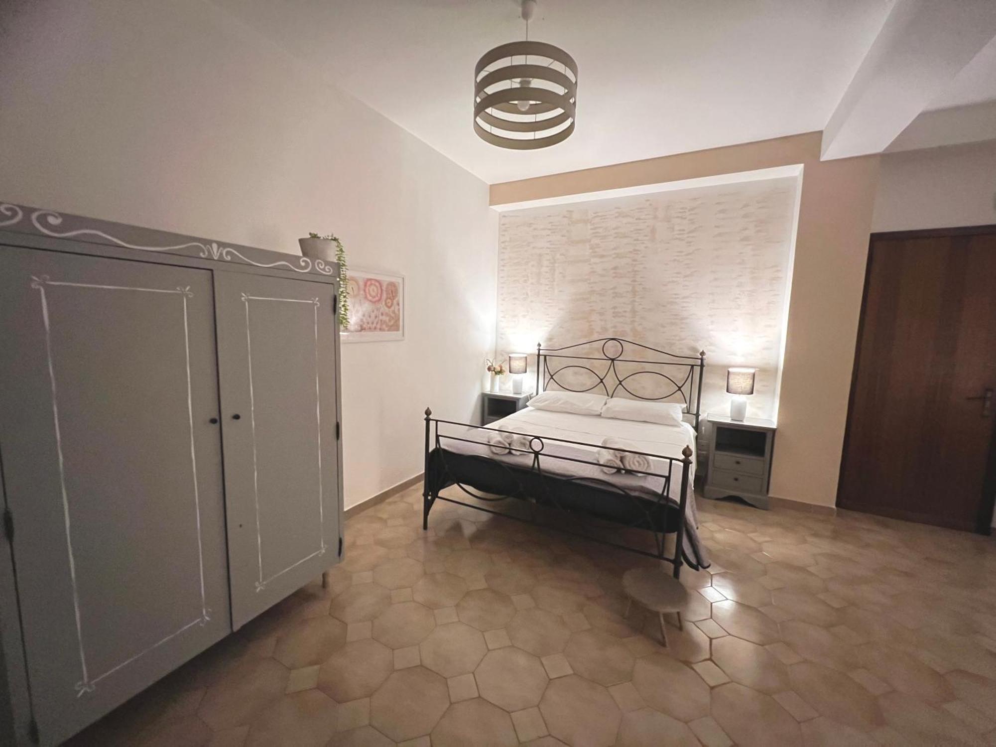 Casa Vacanze "Sautufao" Santa Venerina Bagian luar foto
