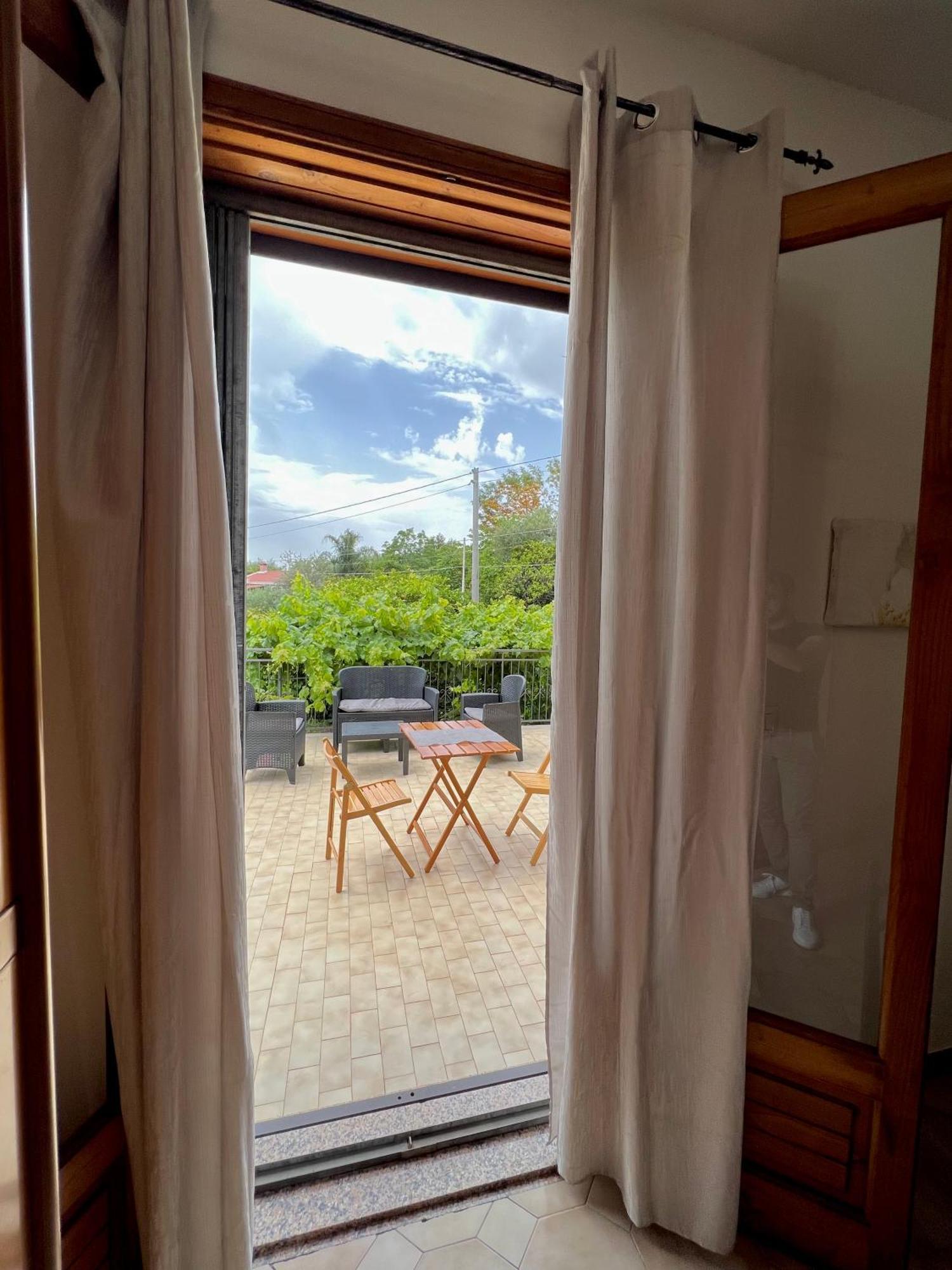 Casa Vacanze "Sautufao" Santa Venerina Bagian luar foto